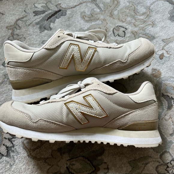 Sold‼️ New balance 515 with Gold details - Picture 2 of 8